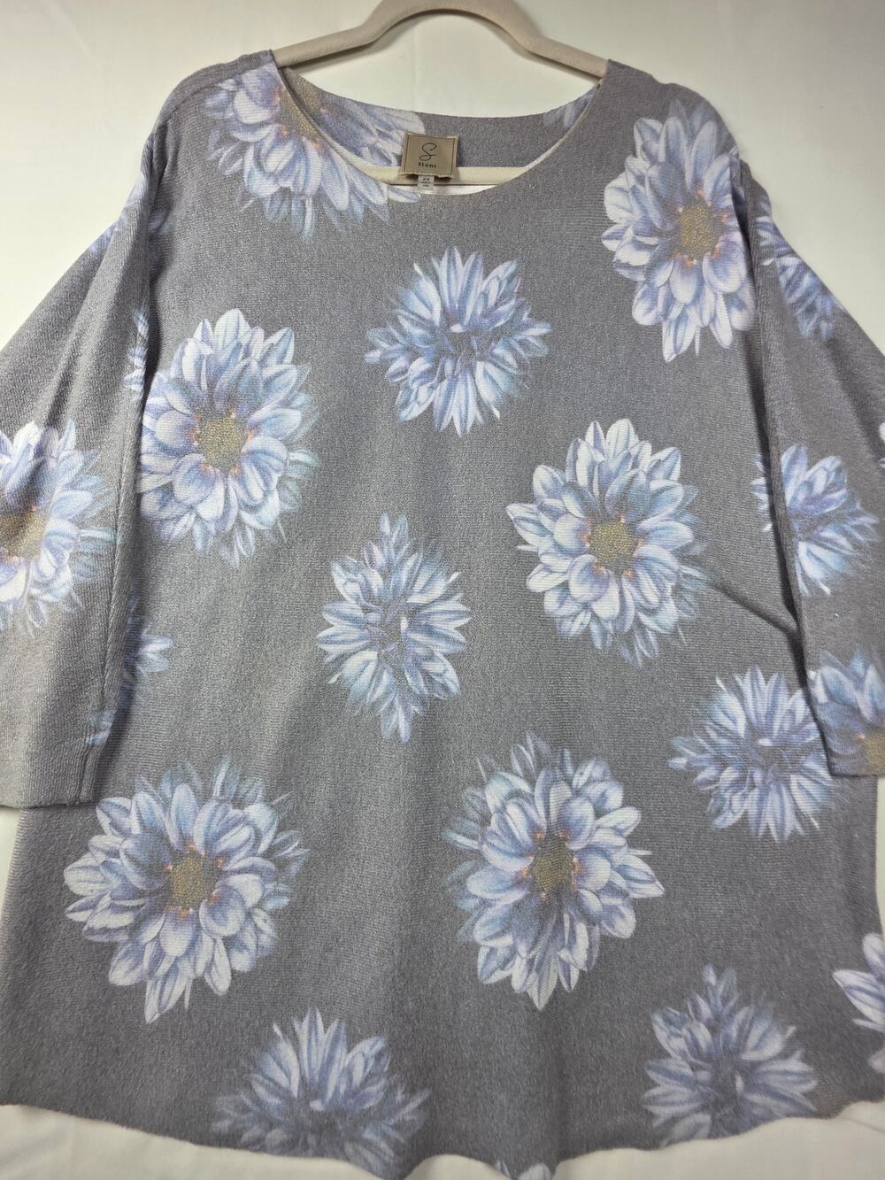 Women's Sioni Floral Knit Grey Sweater Size XXL